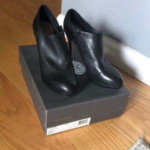 Vince Camuto | NWT Leather Booties